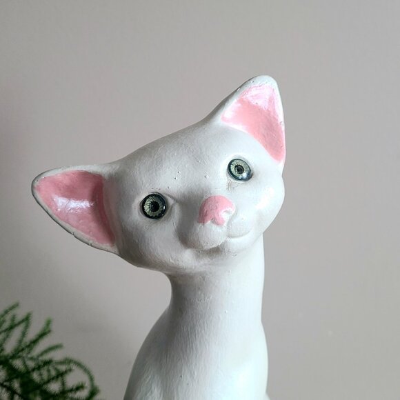 14'' tall vintage long neck white cat with green glass eyes figurine. - Picture 2 of 8